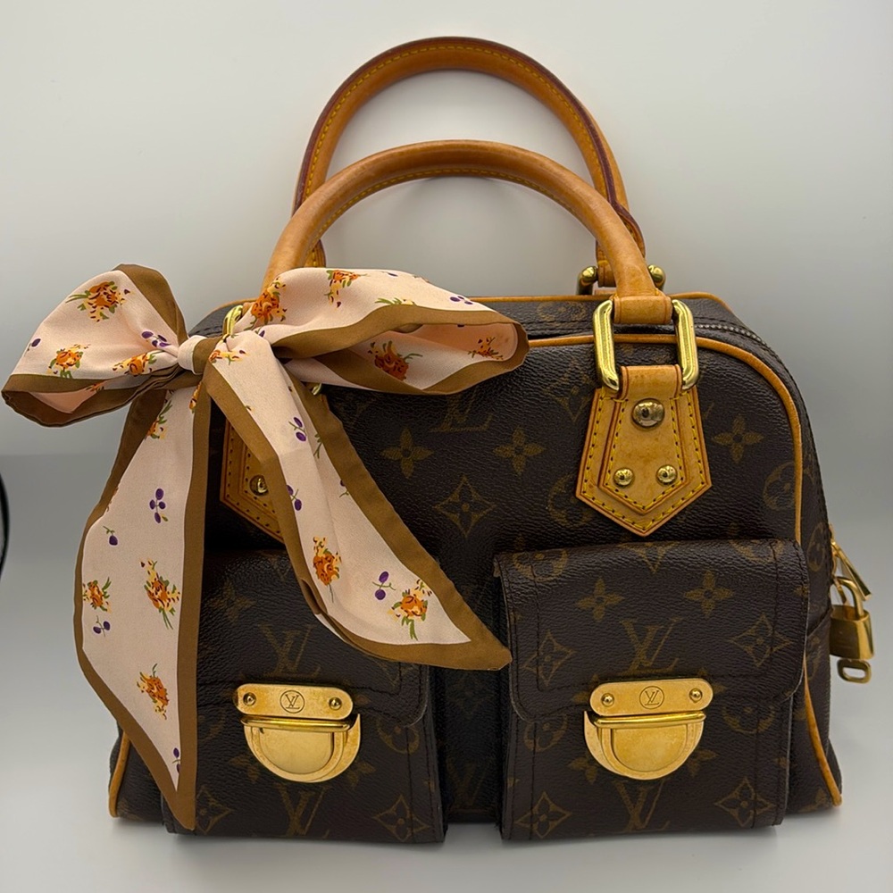 EUC Louis Vuitton Manhattan PM Monogram 👜 handbag with lock and key #314 - Picture 2 of 16